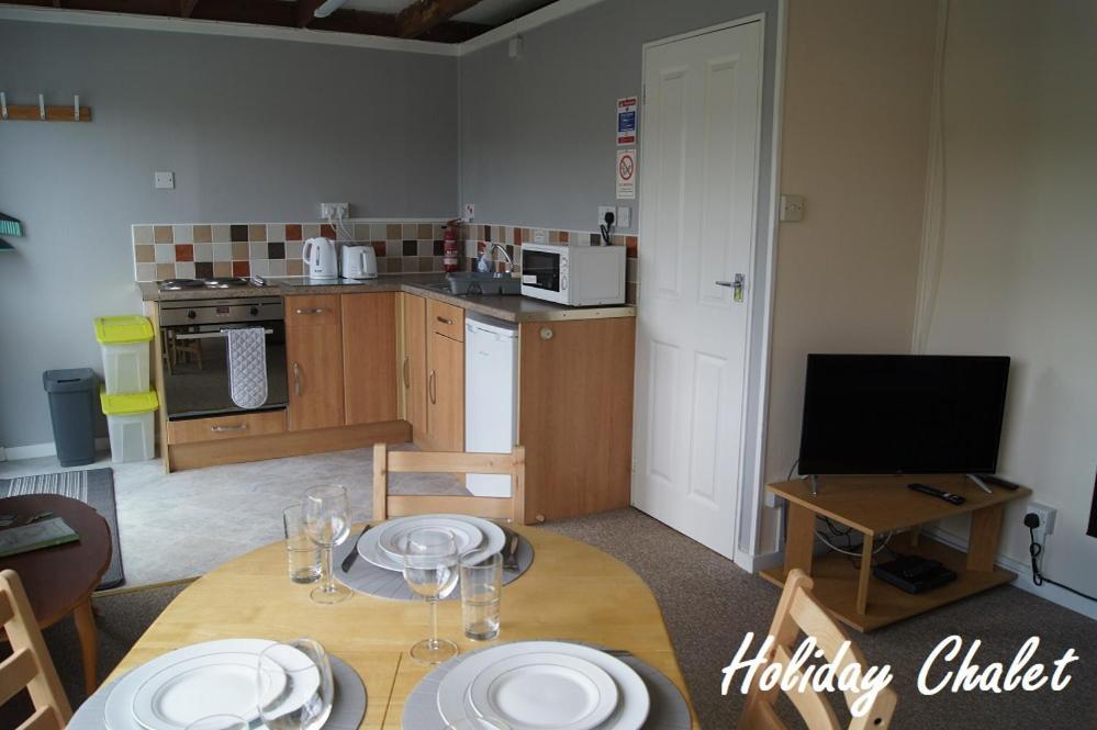 Greenways Valley Holiday Park Great Torrington Extérieur photo